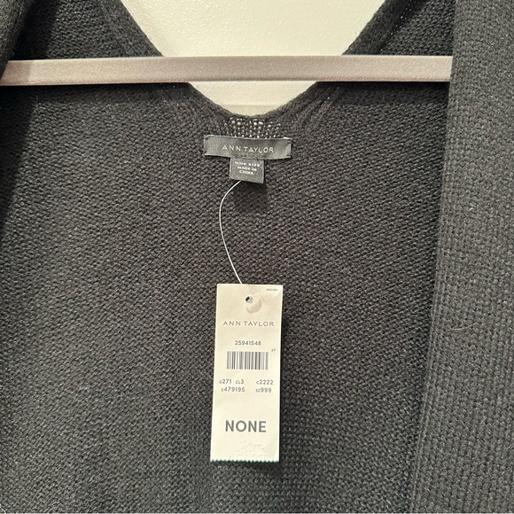 NWT Ann Taylor black fringed shawl poncho cape wrap - Picture 5 of 6